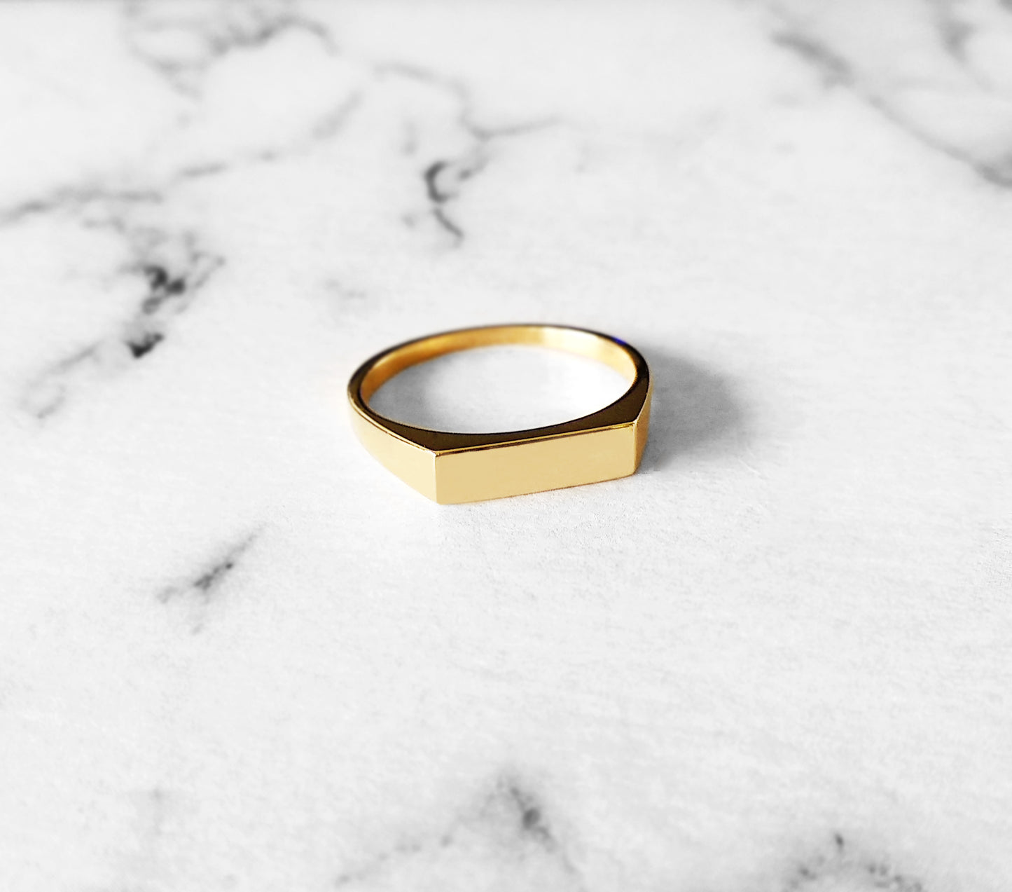 14k yellow gold rectangle bar signet ring